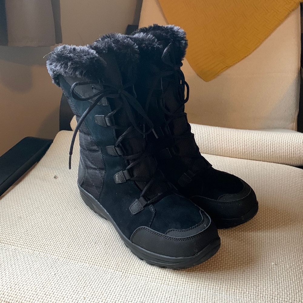 Columbia snow boots